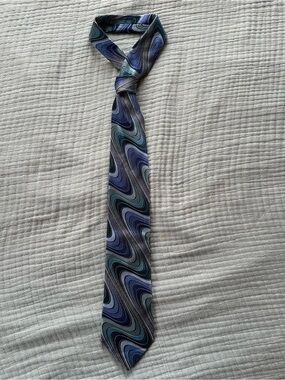 Wavy Pattern Blue, Teal & Silver Silk Tie
